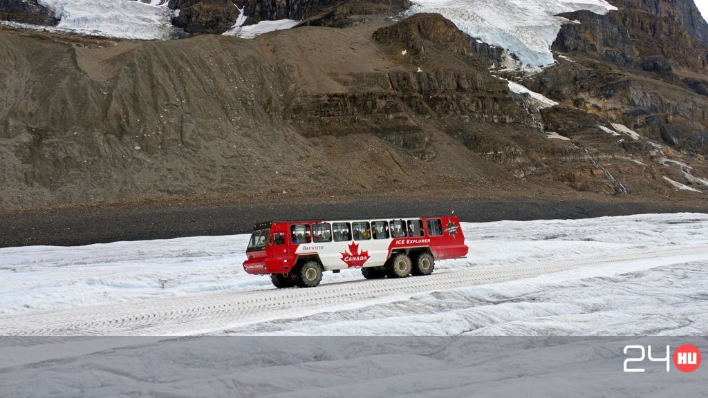 Three died in an ice bus accident in Canada