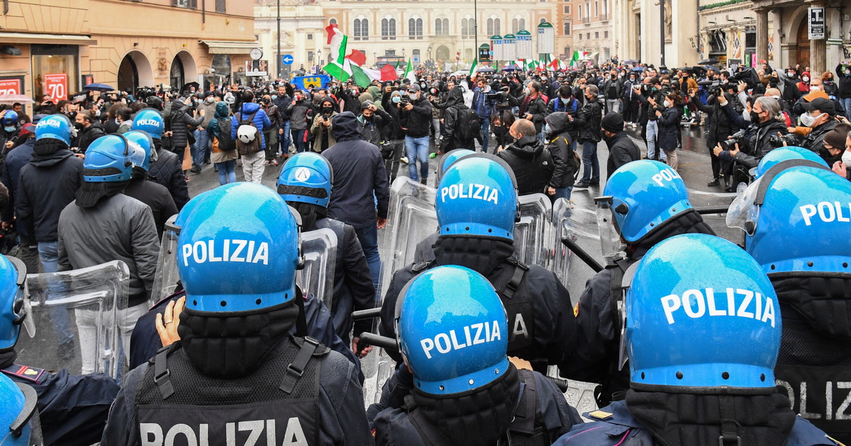 Index – Outside – Police and protesters clash in Rome