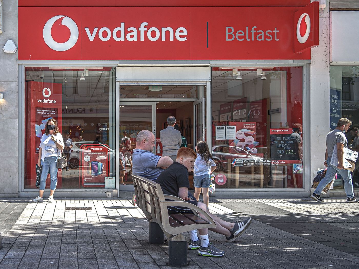 vodafone-also-refunds-eu-roaming-charges-from-the-uk