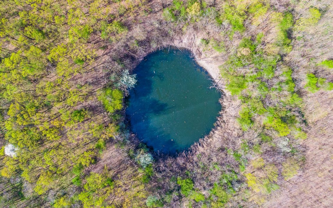 Crater Lake is hidden in the southern part of the Great Plain